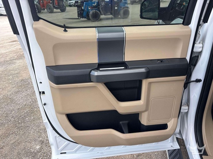 2016-ford-f150-image-21