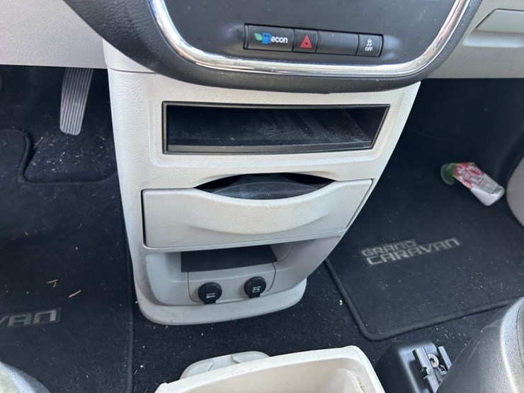2011-dodge-grand-caravan-image-20