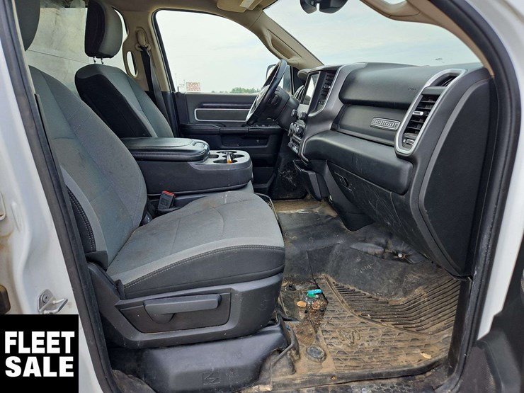 2020-dodge-2500-image-25