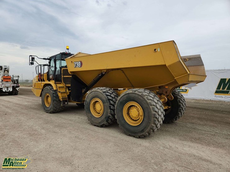 2022-caterpillar-730-image-3