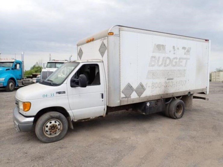 2004-ford-e450-image-1