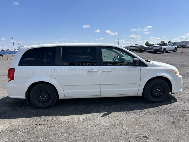 2011-dodge-grand-caravan-image-6