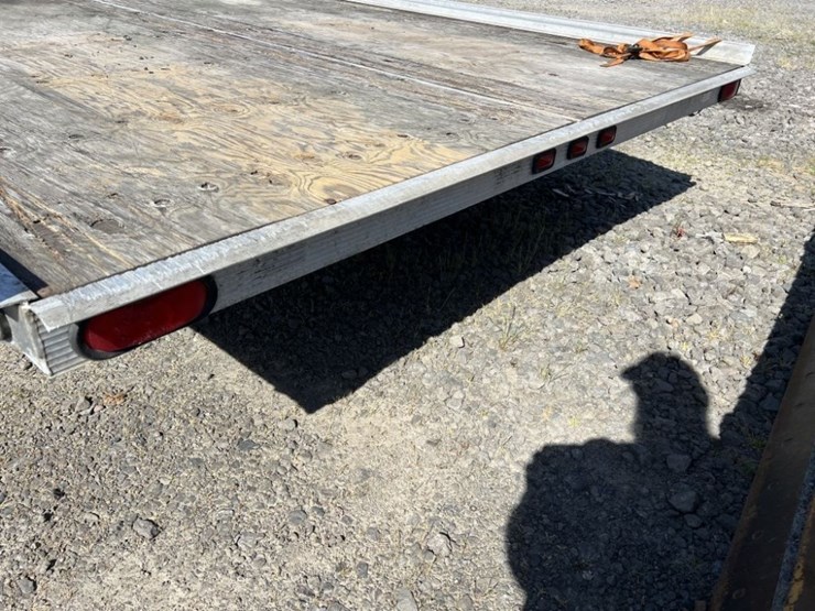 2007-yacht-club-tilt-deck-equipment-trailer-image-15