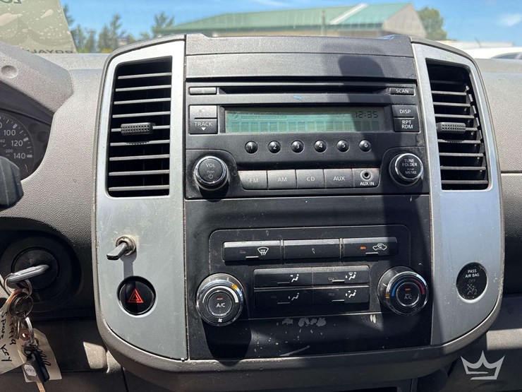 2015-nissan-frontier-image-14