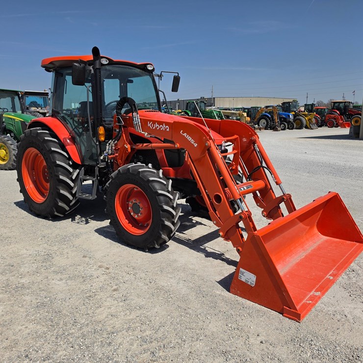 2022 KUBOTA M5-111
