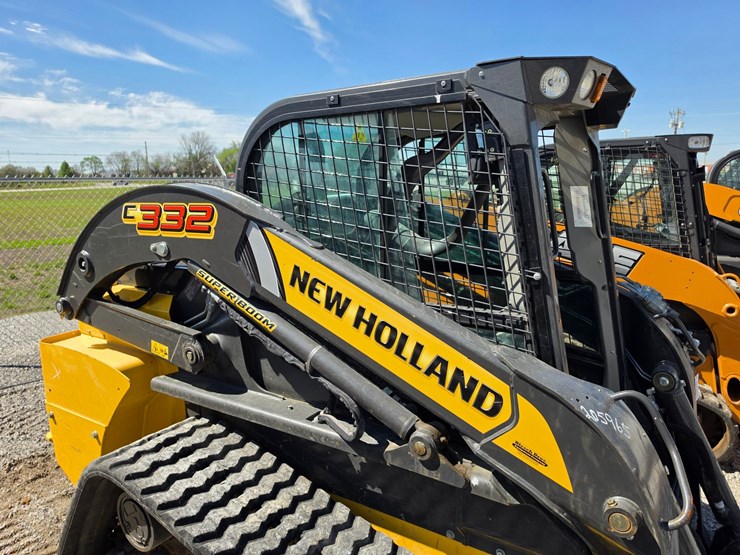 2022-new-holland-c332-image-13