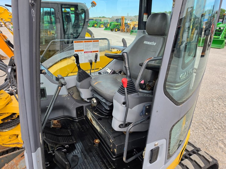 2004-komatsu-pc78mr-6-image-9