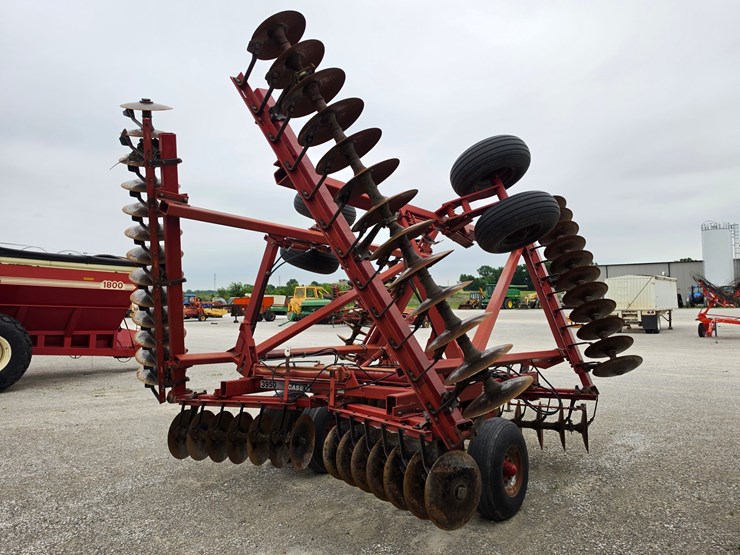 2001-case-ih-3950-image-7