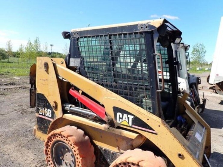 2006-caterpillar-216b-image-21
