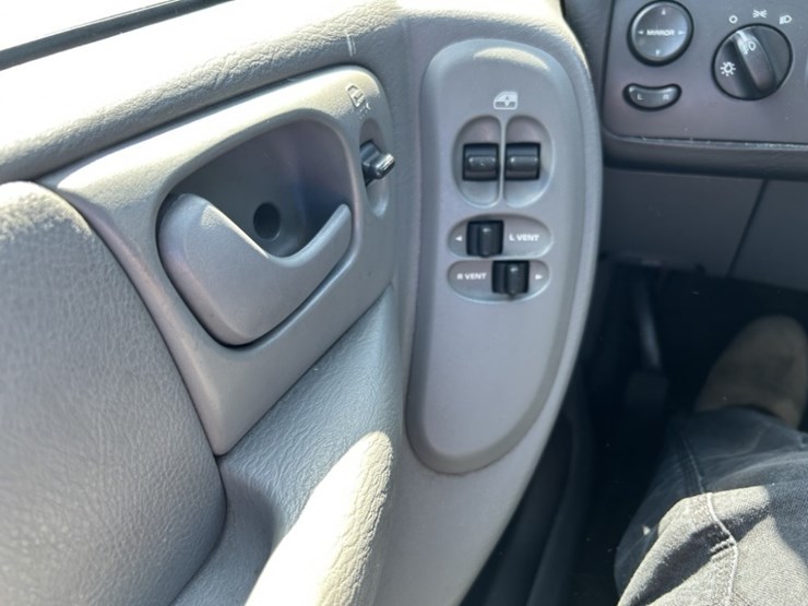 2006-dodge-grand-caravan-image-26
