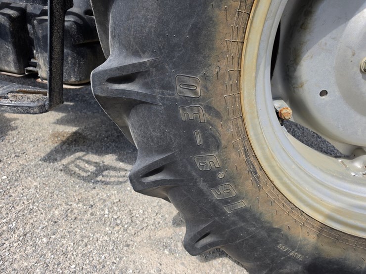 2022-case-ih-farmall-75a-image-15