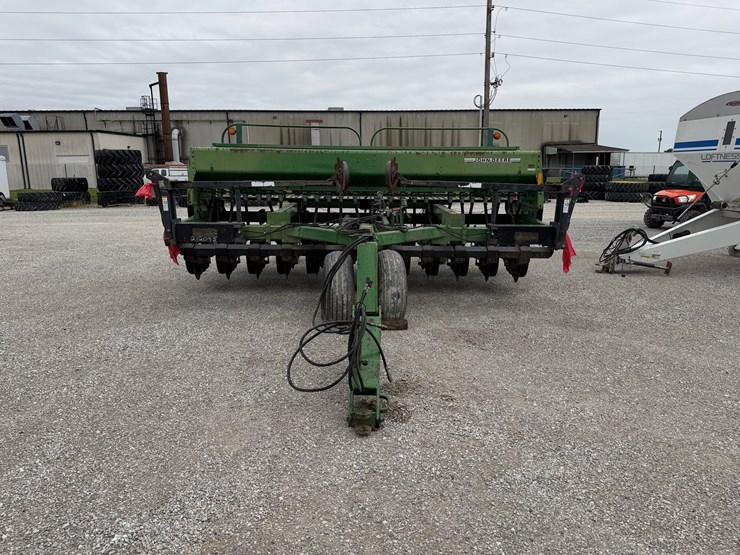 john-deere-750-image-2