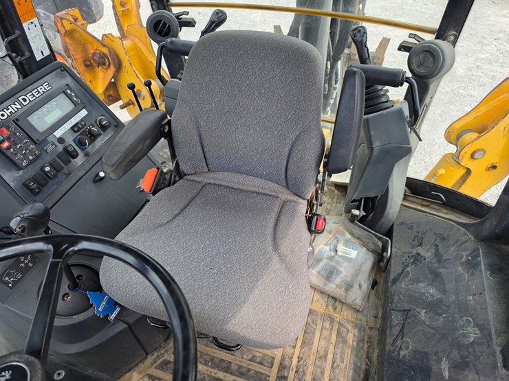 2016-deere-310sl-hl-image-10