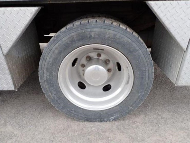 2000-ford-f550-xl-image-38