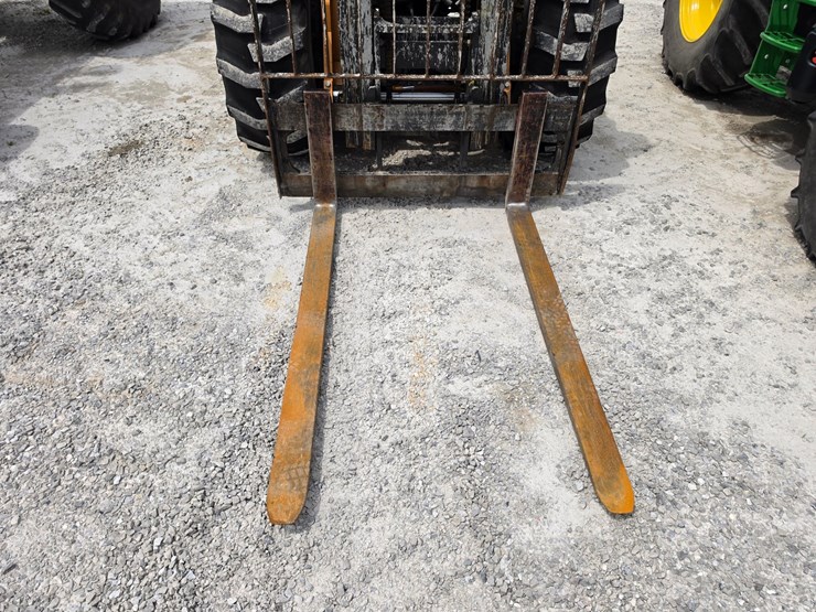 2019-case-586h-image-3
