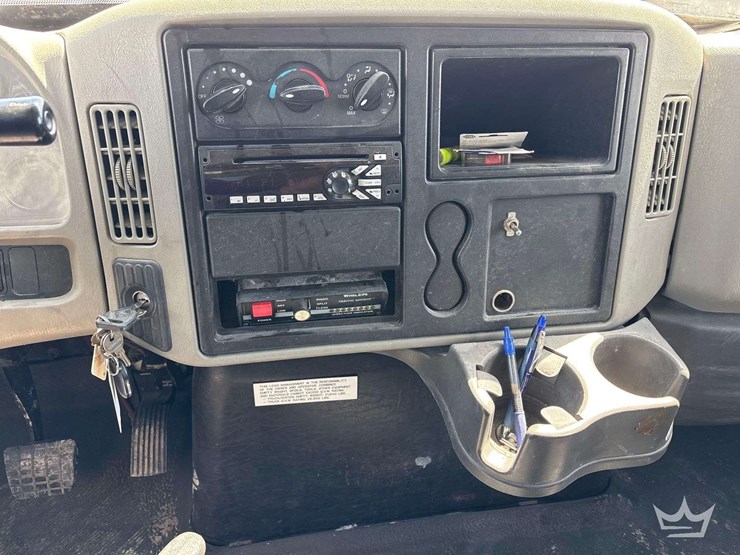 2015-international-durastar-4300-image-10