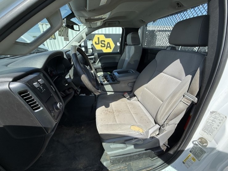 2016-gmc-sierra-2500-image-21