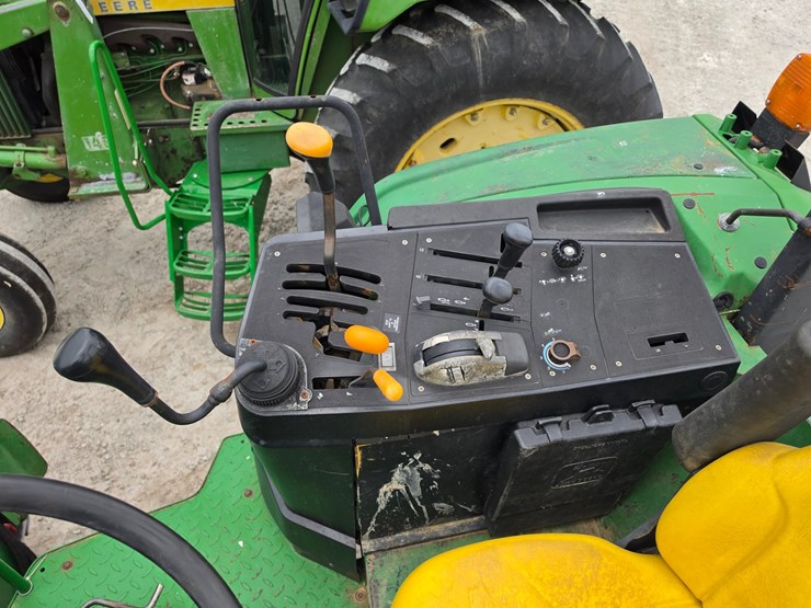 2000-john-deere-6210-image-15