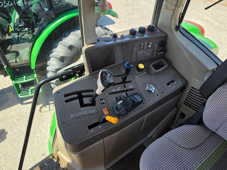 2010-john-deere-6230-image-15