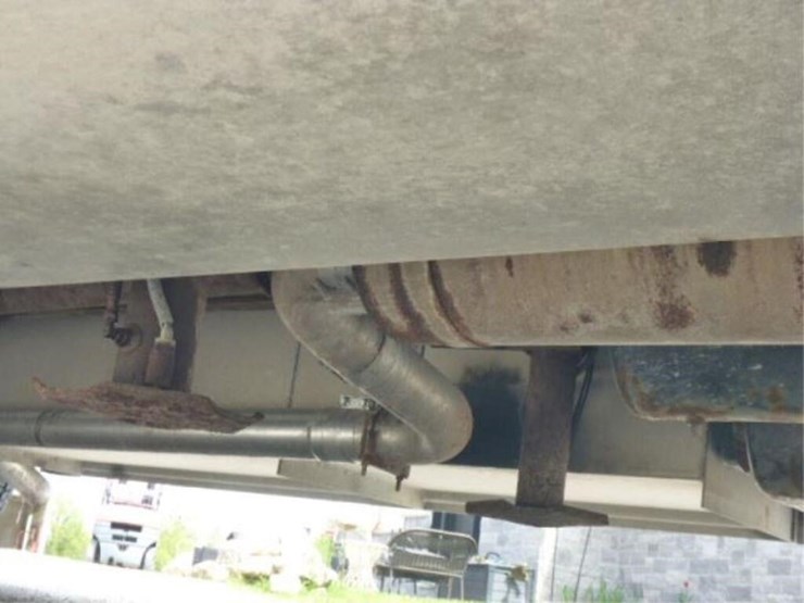 2005-gmc-t8500-image-66