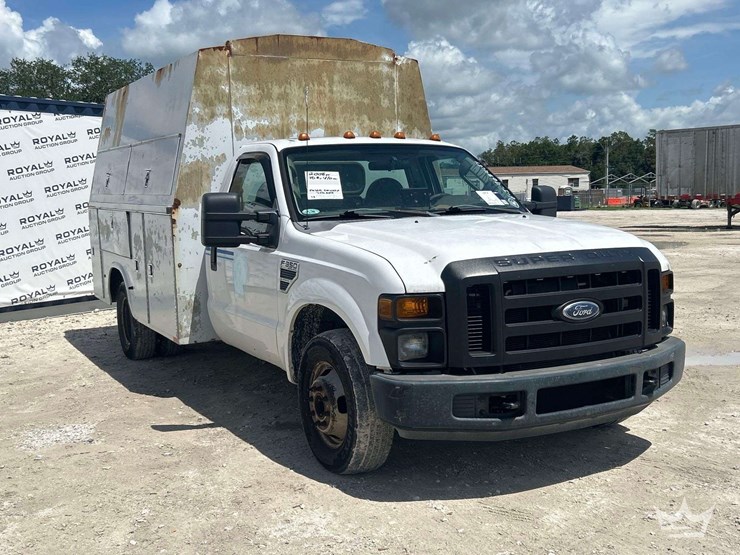 2008-ford-f-350-knapheide-kuv-enclosed-service-truck-image-2