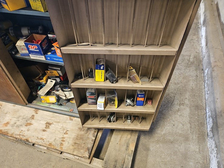 wall-cabinet-with-contents,-image-6