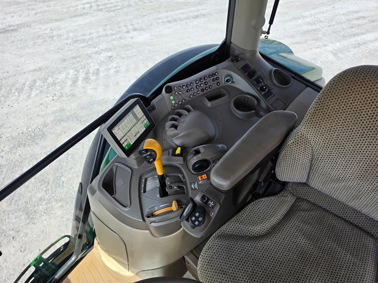2016-john-deere-6145r-image-13