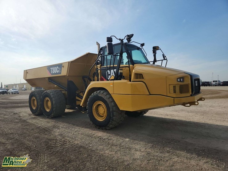 2017-caterpillar-730-image-2