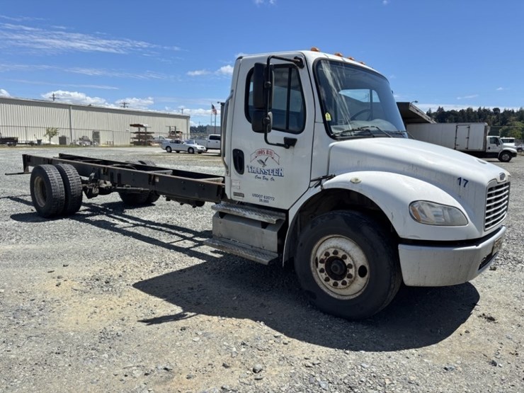 2012-freightliner-m2-s/a-cab-&-chassis-image-7