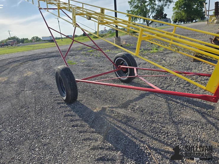 new-holland-132-image-19