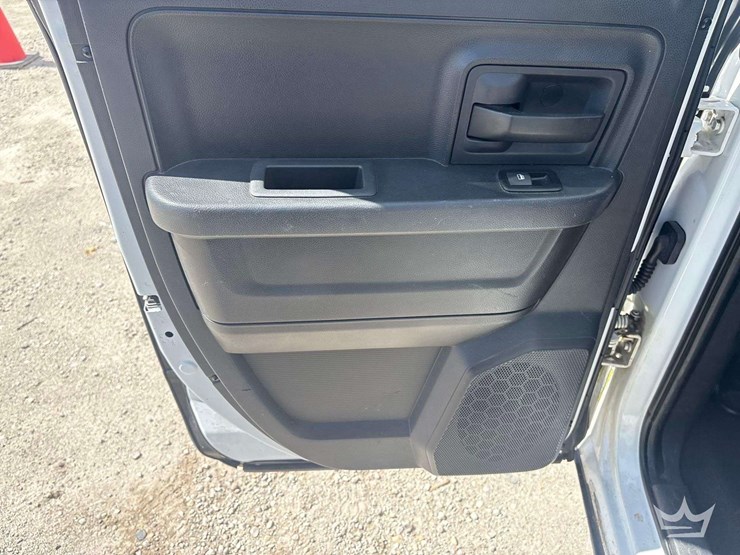 2012-ram-1500-tradesman-image-16