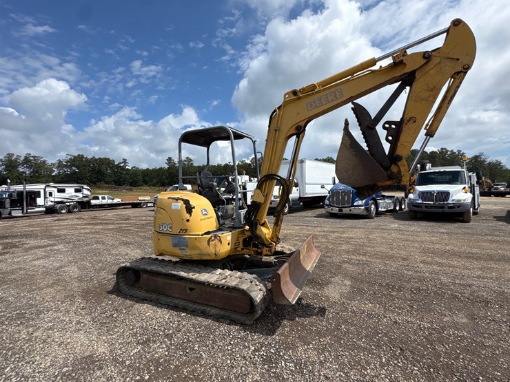 deere-50c-image-4