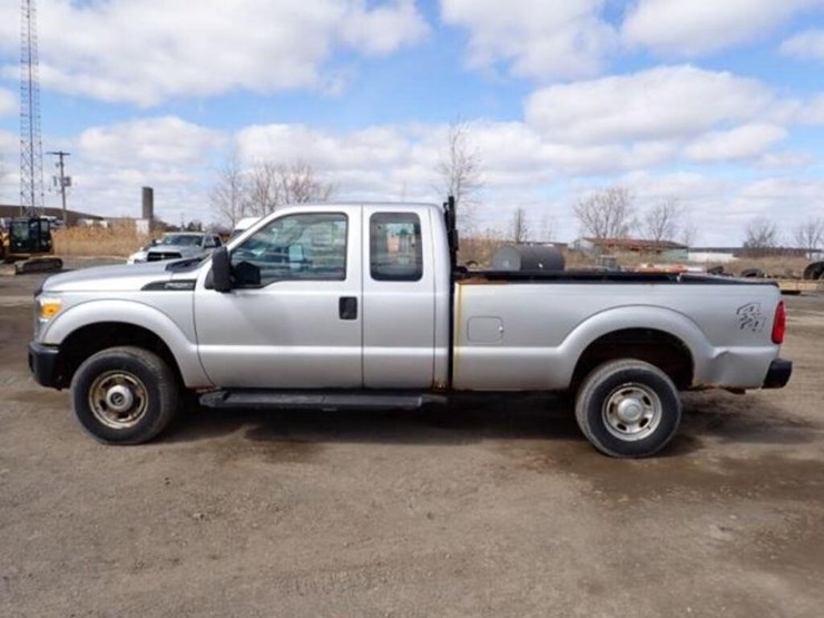 2013-ford-f250-xl-image-8