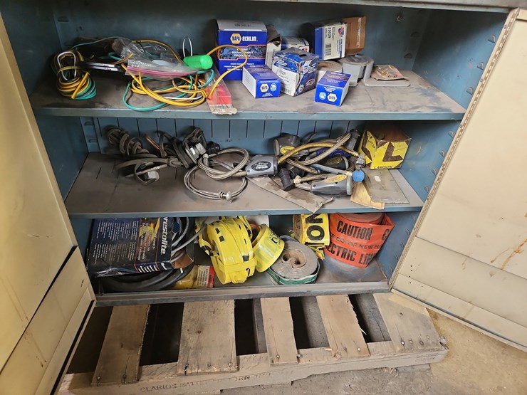 wall-cabinet-with-contents,-image-2