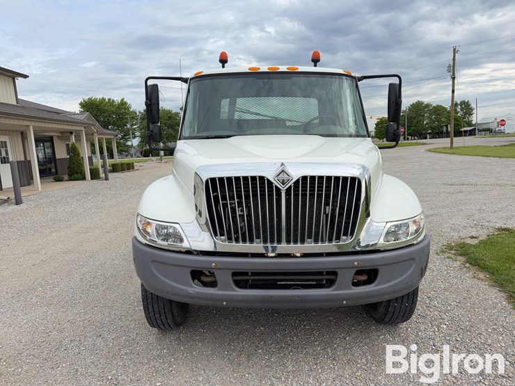 2007-international-durastar-4300-image-2