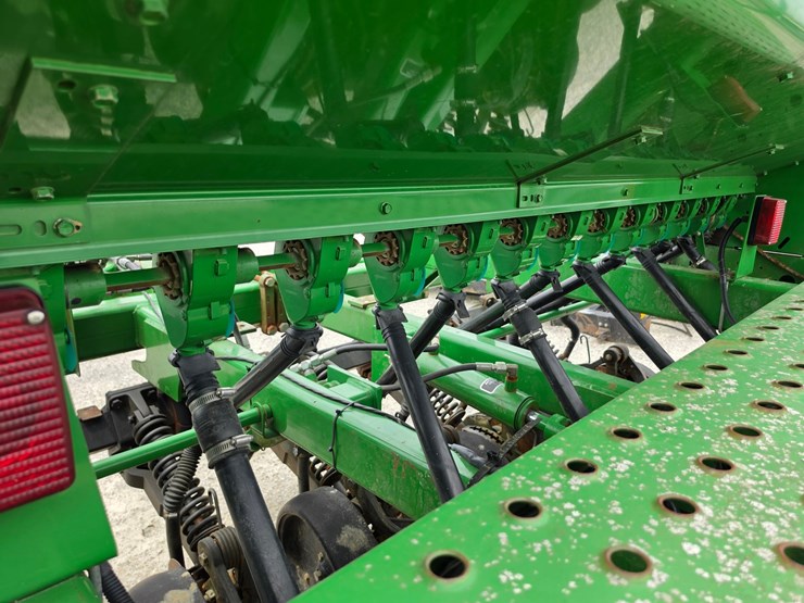 2009-john-deere-1590-image-10