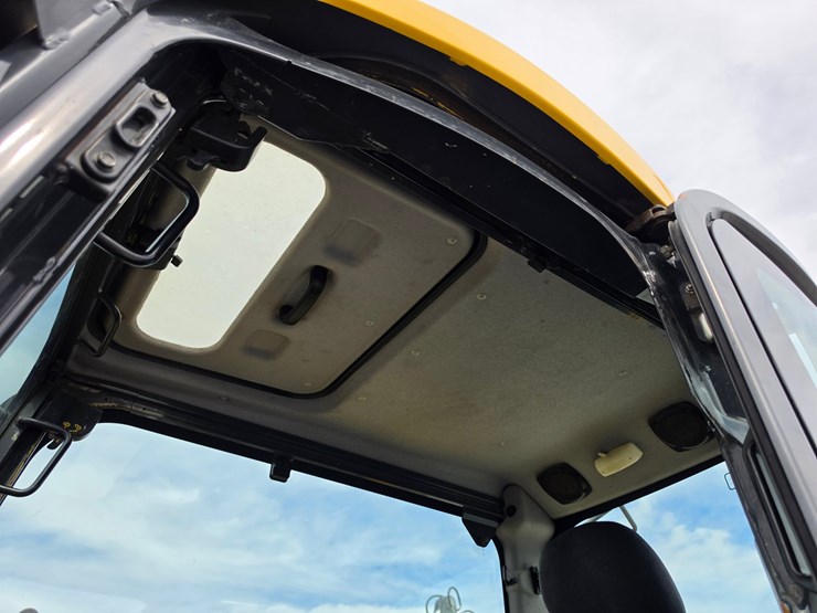 2013-komatsu-pc88mr-8-image-7