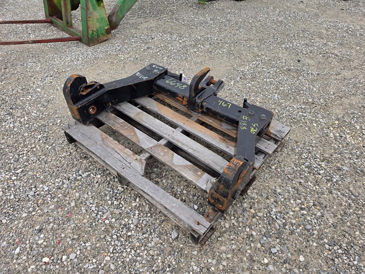 #207196-•-used-quick-hitch---black-image-1