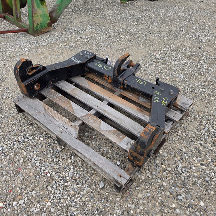 #207196 • Used Quick Hitch - Black