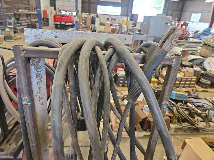 lincoln-electric-dc-400-electric-welder-image-8