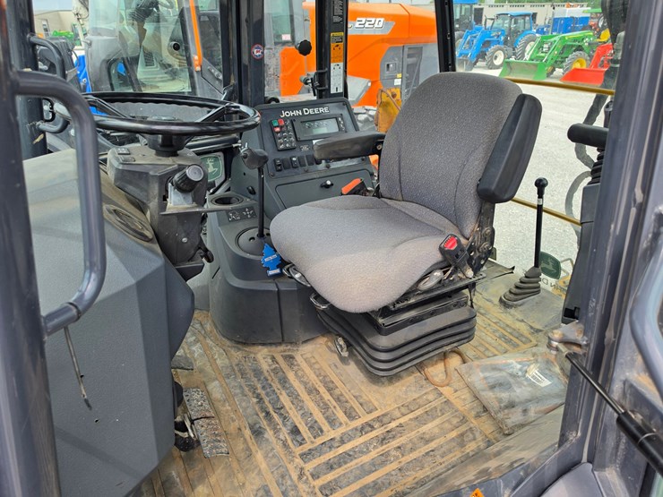 2016-deere-310sl-hl-image-9