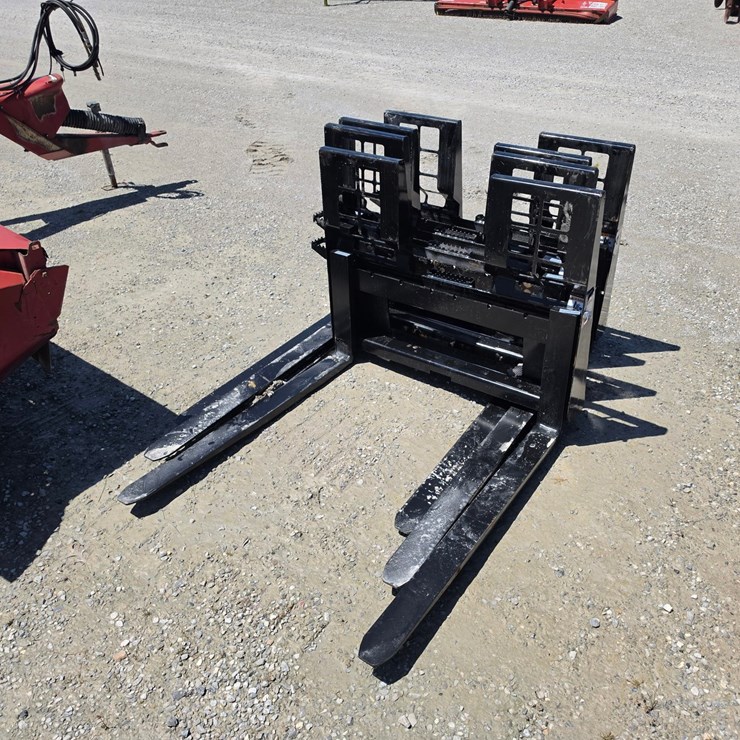 #205399 • New WT Pallet Forks