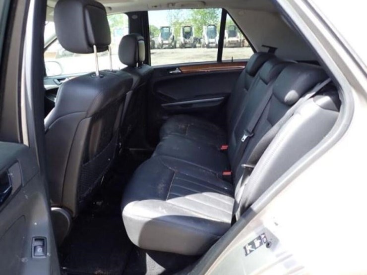 2007-mercedes-benz-ml320-image-21