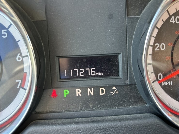 2011-dodge-grand-caravan-image-29
