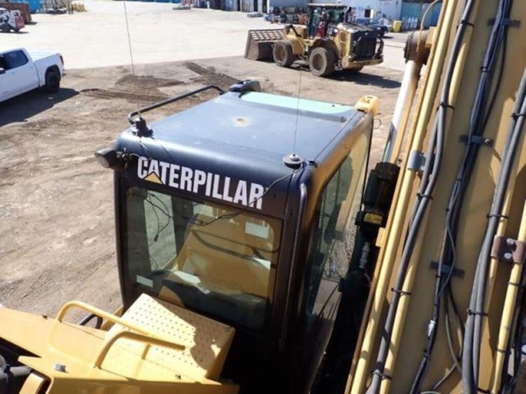 2008-caterpillar-m325d-mh-image-56