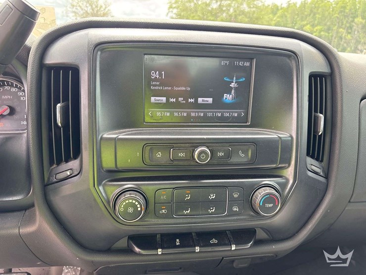 2018-chevrolet-silverado-1500-image-16