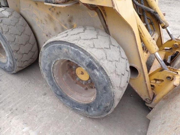 2008-john-deere-328-image-37