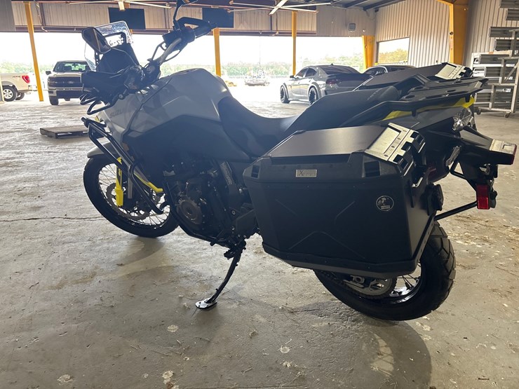 #23988-•-2023-suzuki-dl800de-image-4
