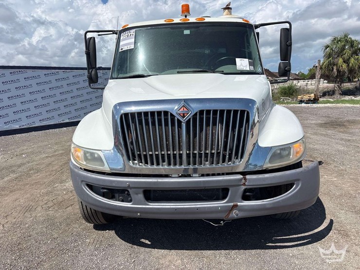 2015-international-durastar-4300-image-20