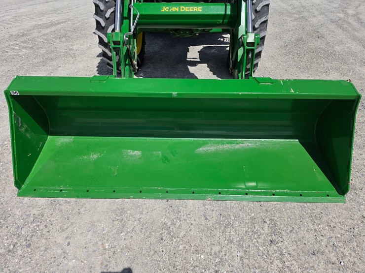 2016-john-deere-6145r-image-3